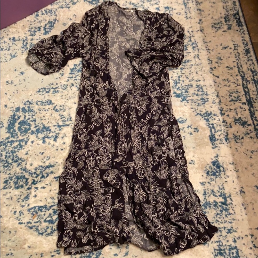 Black & White Floral Long Kimono